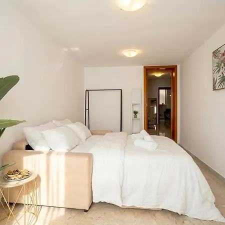 Ampio E Luminoso Vicino Al Lungomare Di Appartement Bari